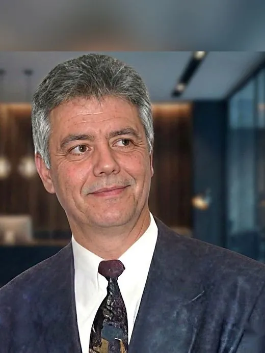 Marius Andronie, Devaland Marketing S.R.L. Fotografia lui este folosită ca exemplu, în locul portretului primarului